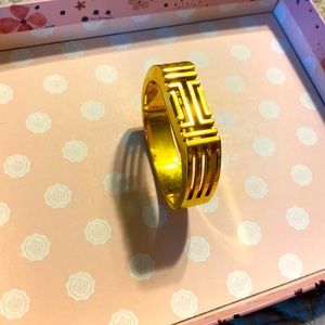 Tory Burch Large Gold Plated Fit Bit Bangle❎